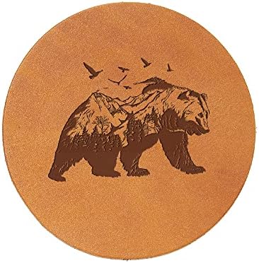 Produtos Oowee | Mountain Bear Round Leather Coaster Conjunto | Conjunto de caixas de 4 | Vem com 4 montanhas -russas e um titular da montanha -russa | Couro genuíno | Feito nos Estados Unidos