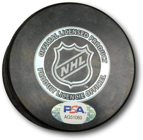 Dick Duff assinou o hóquei assinado puck autografado Hof Canadiens PSA/DNA AG51060 B34 - Pucks de NHL autografados