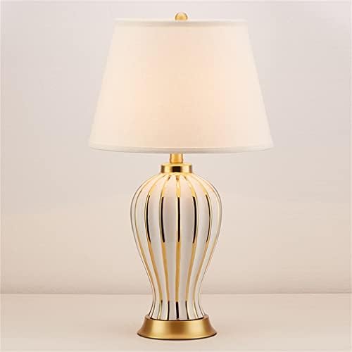 Liruxun Creative Ceramic Table Lamp Bedroom Decoração Lâmpada de cabeceira Lâmpada de casamento europeu de casamento