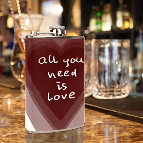 Frasco com funil, capa de couro falsa bebendo frascos para bebidas alcoólicas, tudo o que você precisa é Love Brown Heart