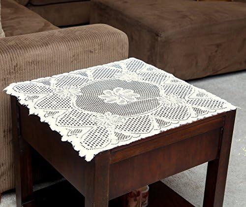 Doilies de renda quadrada de estilo vintage home-x. Creme ou branco