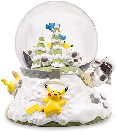 Pokémon Center: Wooloo Winter Fun Pokémon Holiday & Home Snow Globe