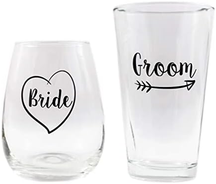 The Plympton Company Presentes de casamento fofos - Noiva e noivo Novelty Wine Glass and Beer Glass Combo - Presente de noivado para casais