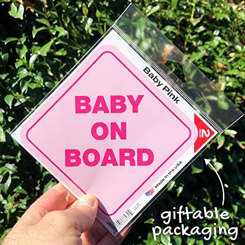 Stickios Baby a bordo adesivo para carros - paus em qualquer lugar, incluindo janelas - bebê removível fofo em placas de carro - sem ímãs, xícara de sucção ou dano de pintura - menina rosa