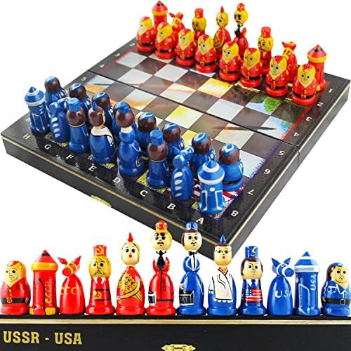 Conjunto de xadrez de madeira de lembrança da Guerra Fria - Peças de xadrez esculpidas à mão Matryoshka Dolls - Jogos