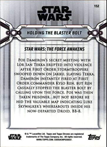 2019 Topps Chrome Star Wars Legacy 152 segurando o cartão de negociação do Blaster Bolt