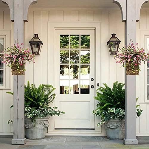 Grinalsa de primavera na porta da frente, corda de cesta de portas de flor selvagem rosa, grinalda de cesta de portas
